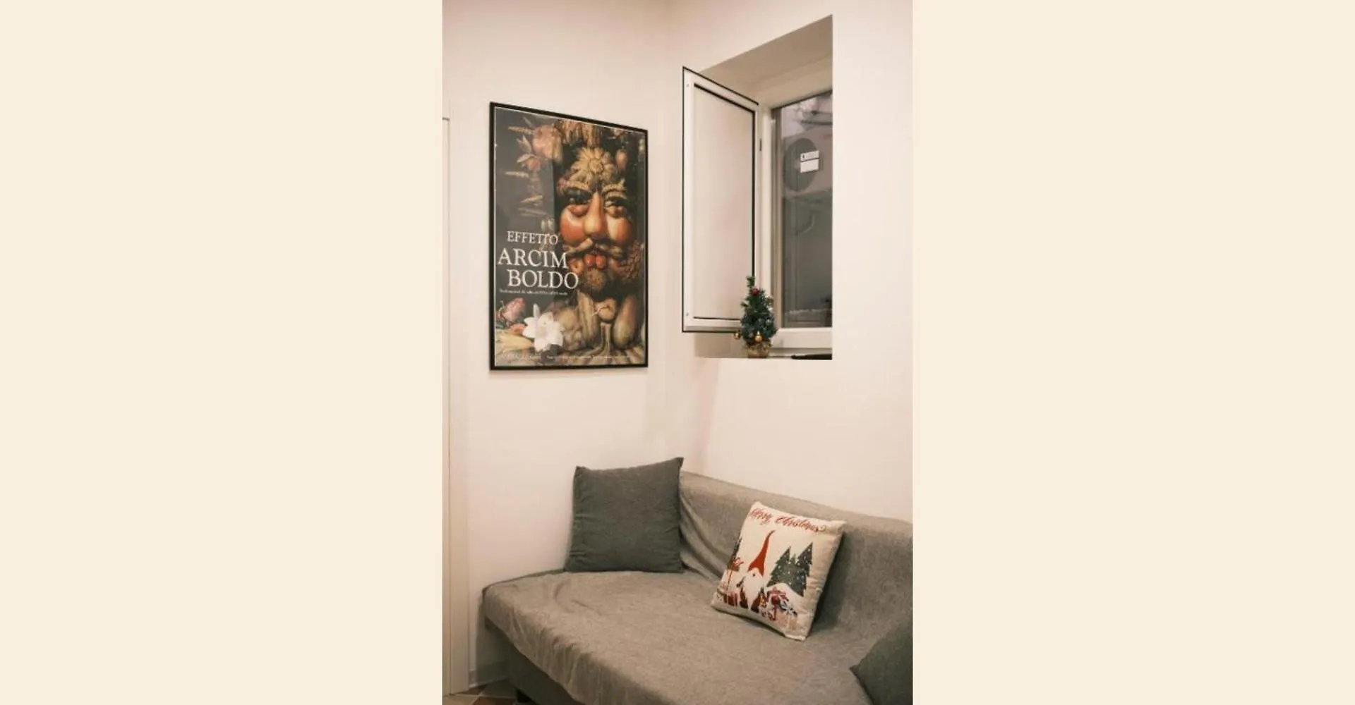 Nespolino, Piccola Casetta In Centro Storico Al Piano Terra Con Piccolo Spazio Esterno Privato Naples