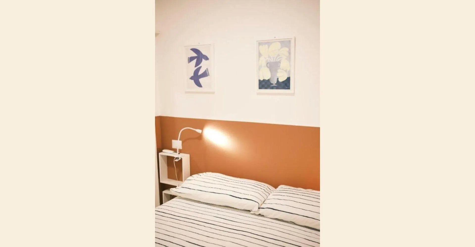 Apartment Nespolino, Piccola Casetta In Centro Storico Al Piano Terra Con Piccolo Spazio Esterno Privato Naples