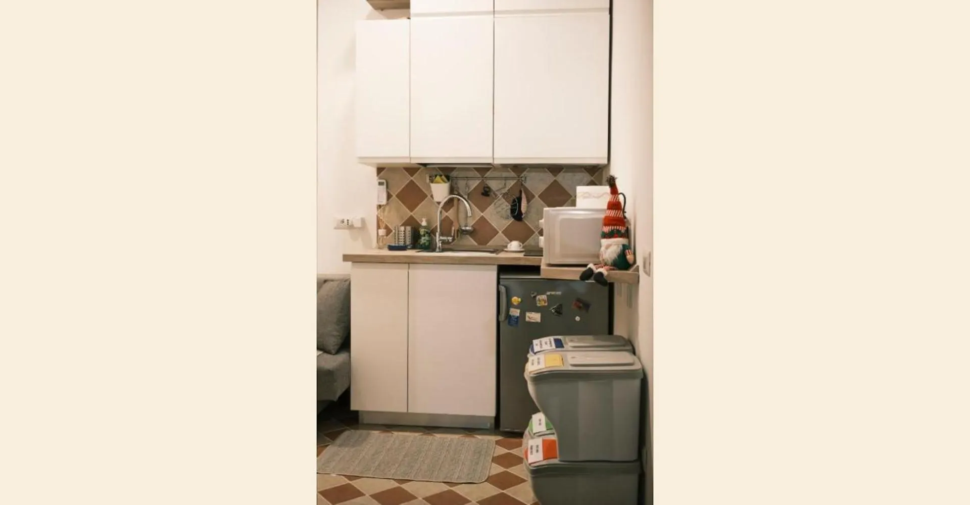 Nespolino, Piccola Casetta In Centro Storico Al Piano Terra Con Piccolo Spazio Esterno Privato Naples Apartment