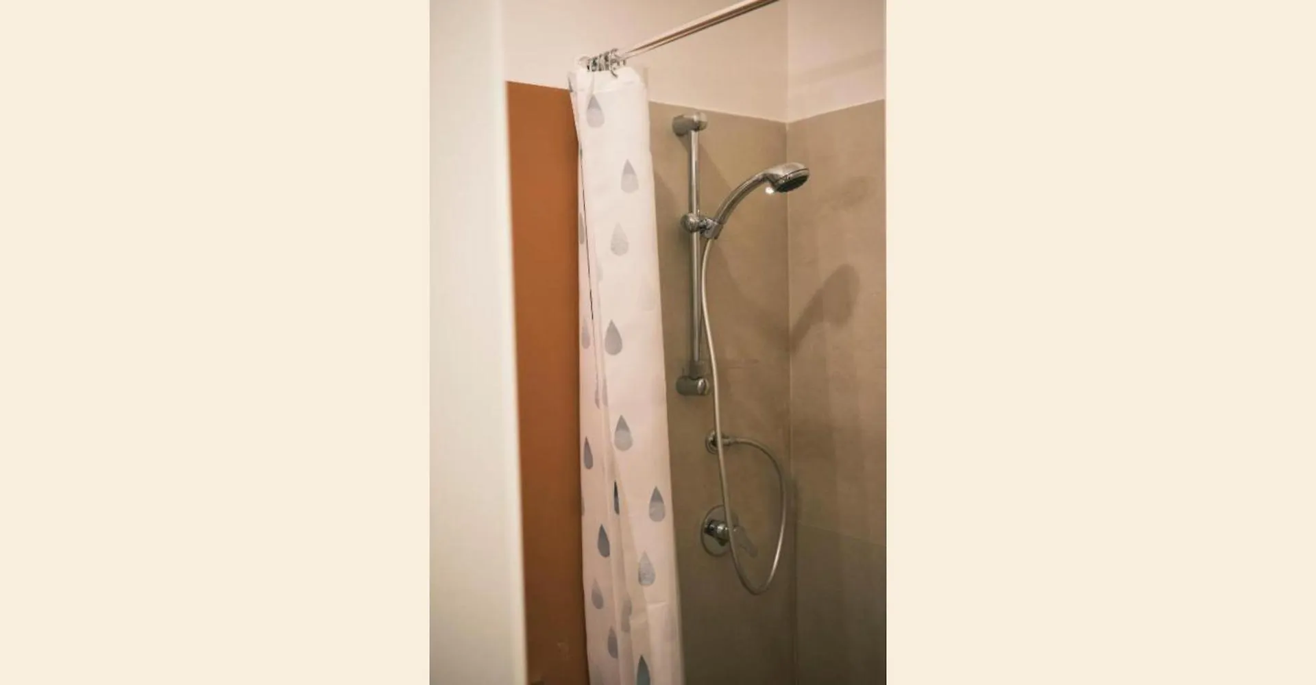 Apartment Nespolino, Piccola Casetta In Centro Storico Al Piano Terra Con Piccolo Spazio Esterno Privato Naples